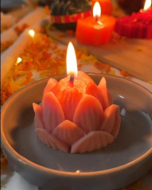 Lotus Candle